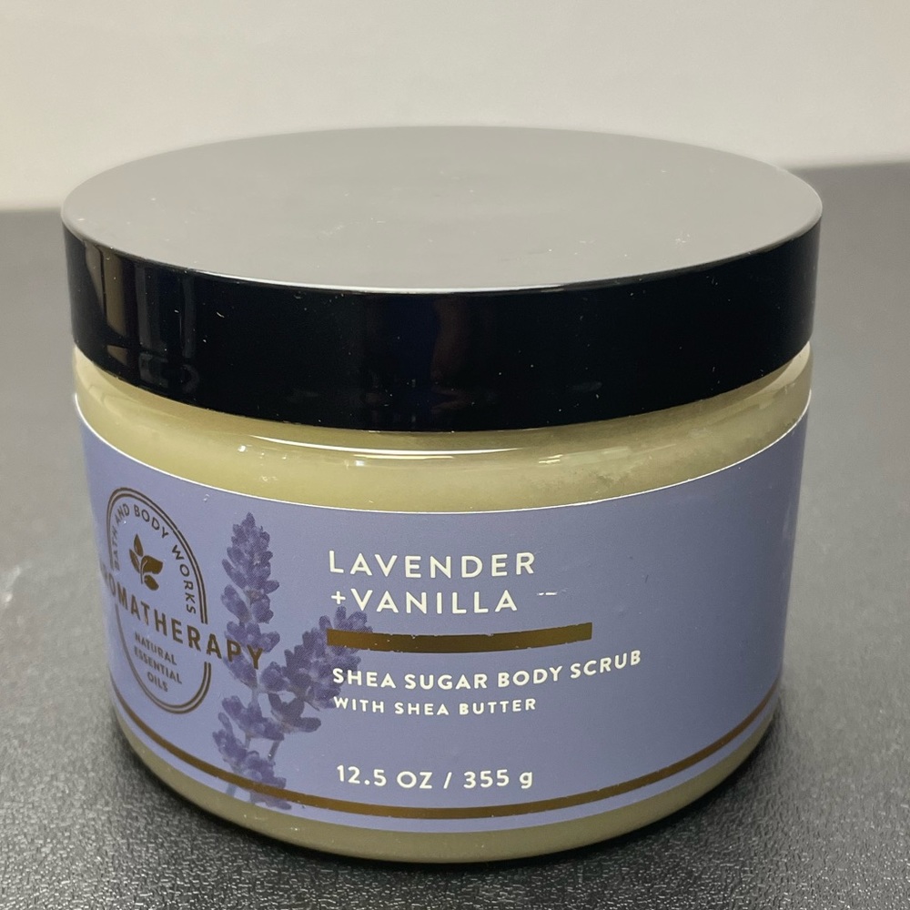 Bath & Body Works AROMATHERAPY LAVANDER + VANILLA SUGAR BODY SCRUB